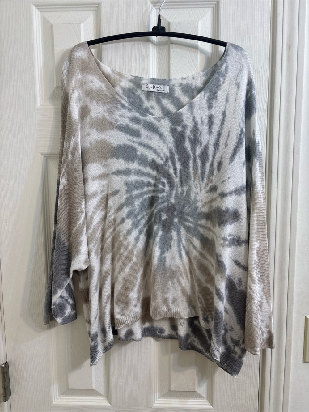 Gigi Moda Sweater Womens OS Beige Cream Blue Tie Dye Made in Italy EUC